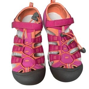 Keen Womens Sandals in Pink and Orange size 6 New in Box